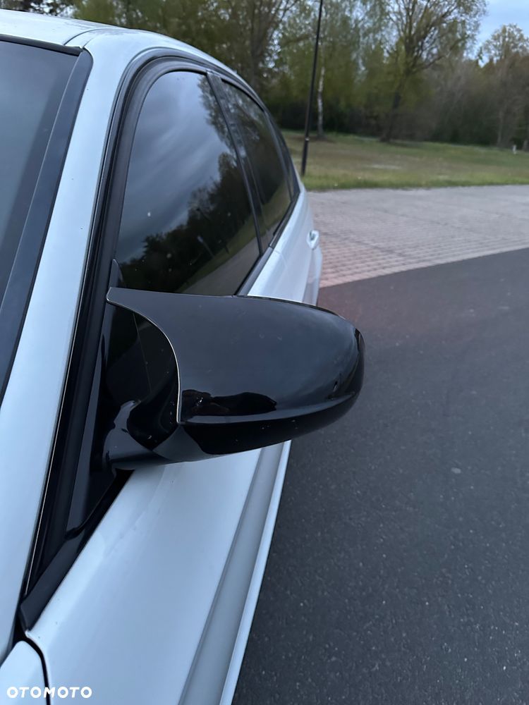 BMW Seria 3 325i Edition Sport - 11