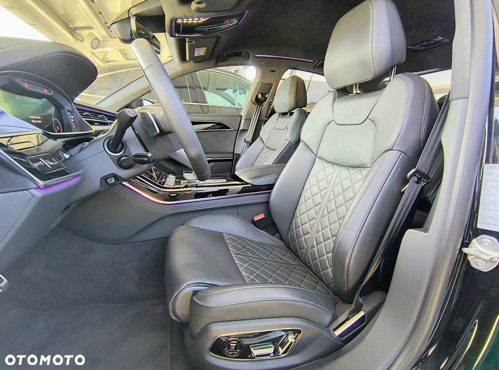 Audi S8 - 17