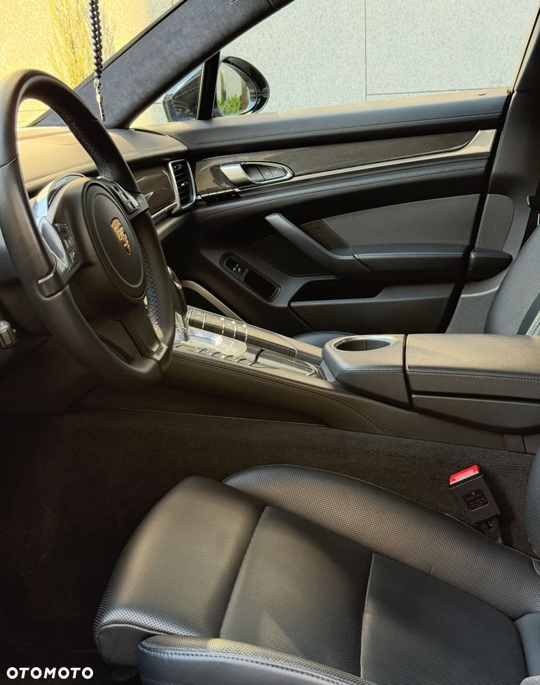 Porsche Panamera 4S PDK - 13