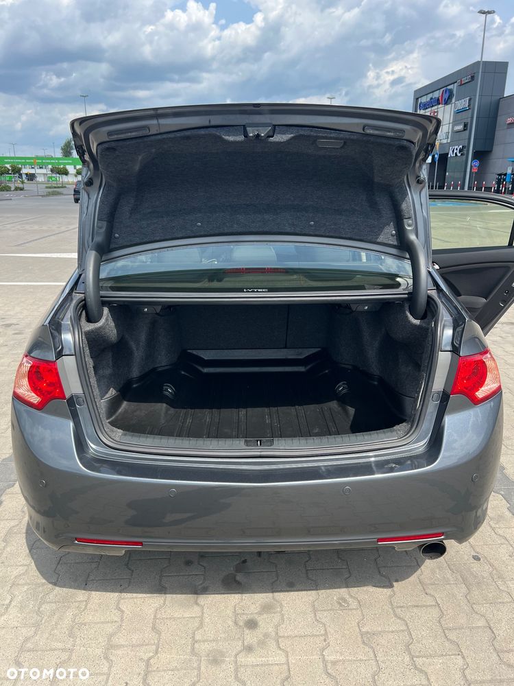 Honda Accord 2.0 Lifestyle - 11
