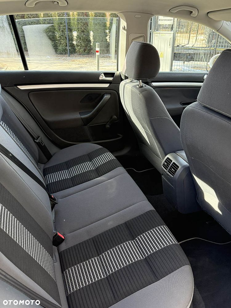 Volkswagen Golf 1.6 Trendline - 8