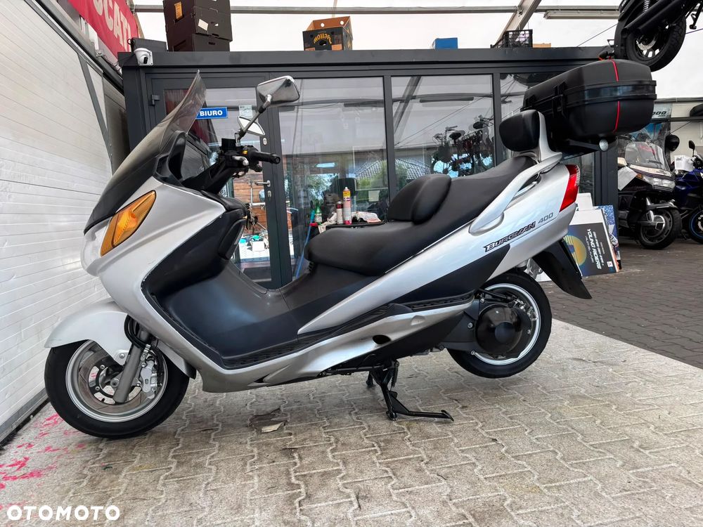 Suzuki Burgman - 18