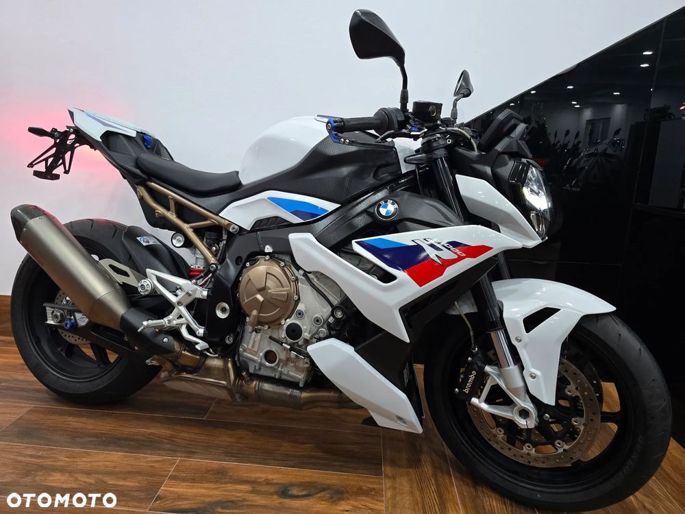 BMW S - 3