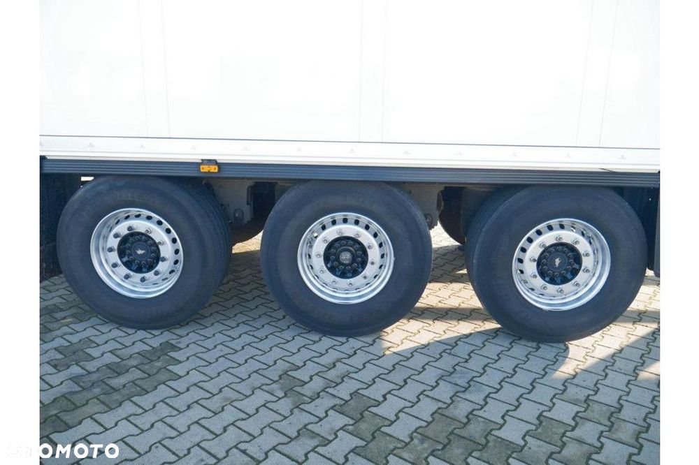 Schmitz Cargobull Trailer Reefer Double Stock Straight - 4