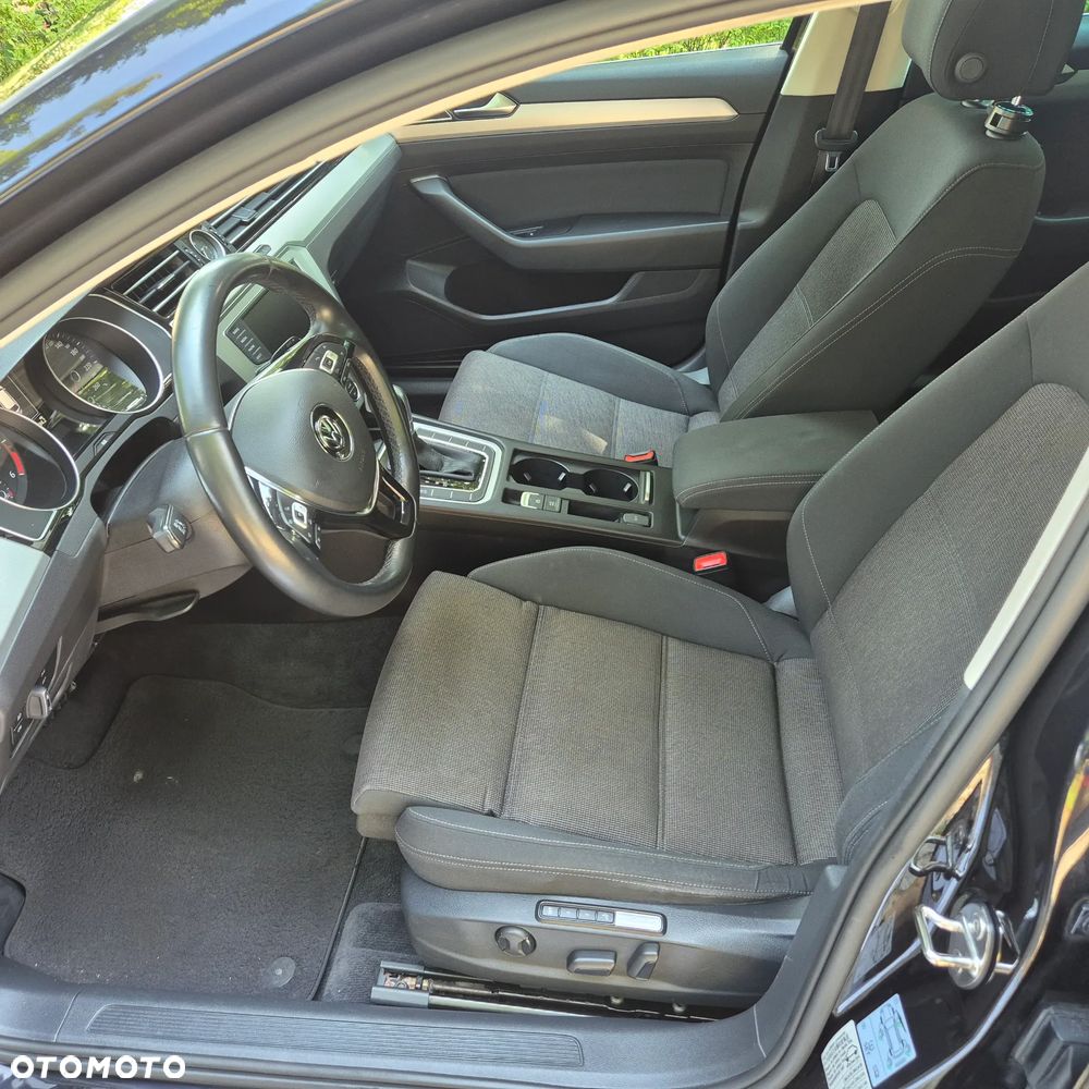 Volkswagen Passat 2.0 TDI BMT Comfortline DSG - 9