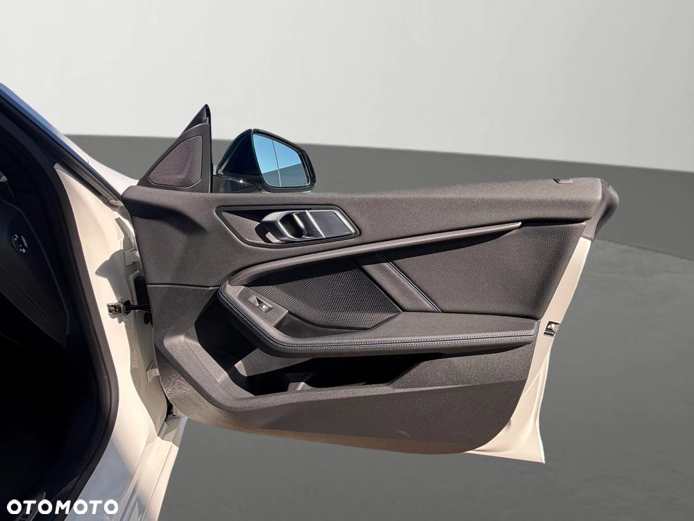 BMW Seria 2 220i M Sport - 32