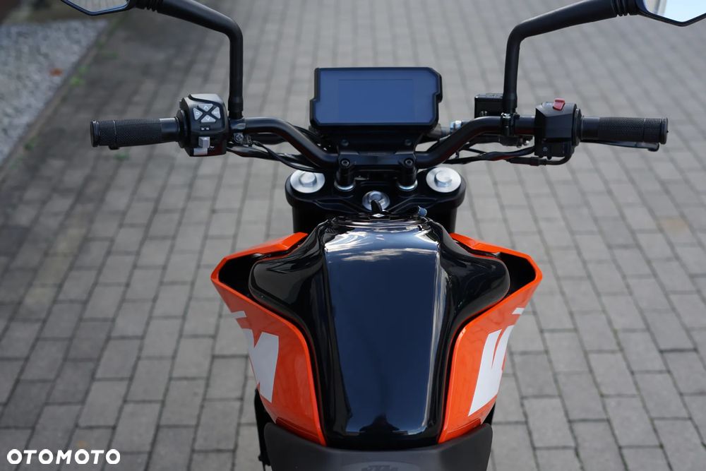 KTM Duke 125 - 15