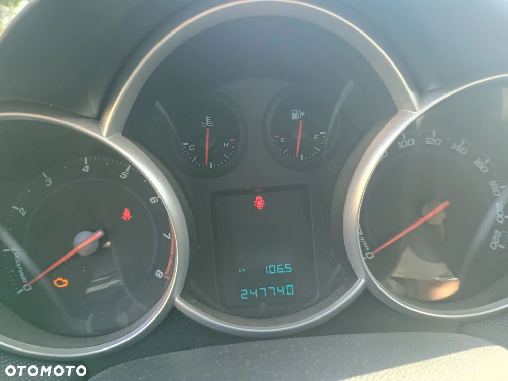 Chevrolet Cruze 1.8 LT - 17