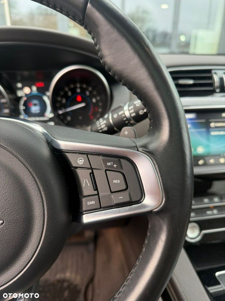 Jaguar F-Pace - 24