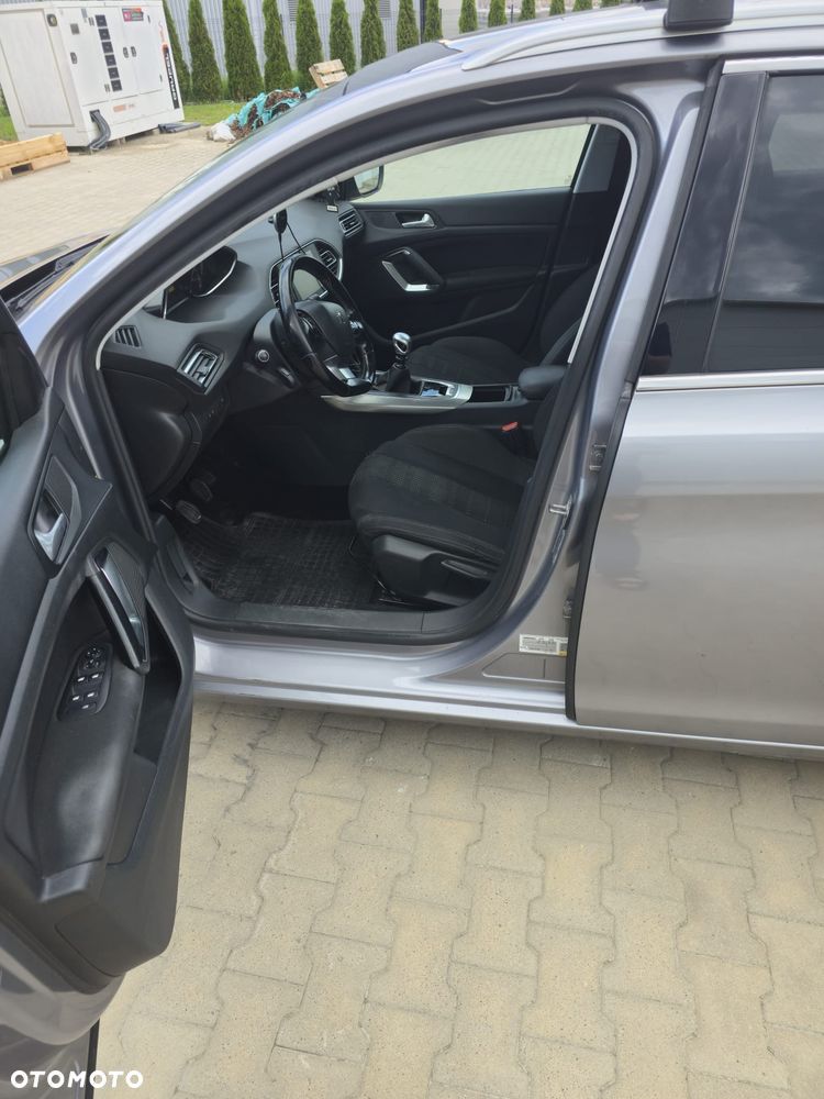 Peugeot 308 1.6 BlueHDi Allure S&S - 6