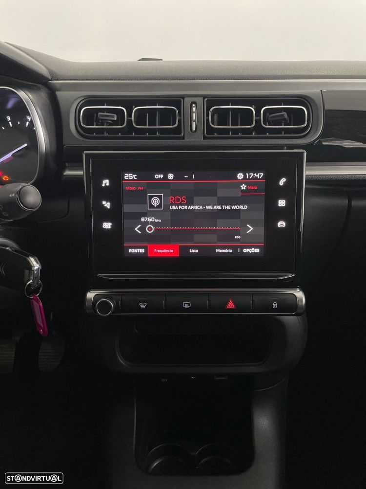 Citroën C3 1.2 PureTech Shine - 28