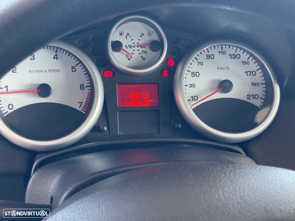 Peugeot 207 1.4 16V Active - 13