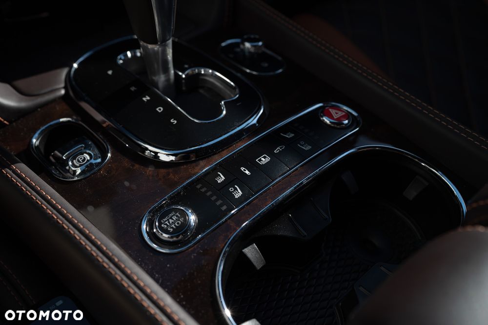 Bentley Flying Spur W12 - 15