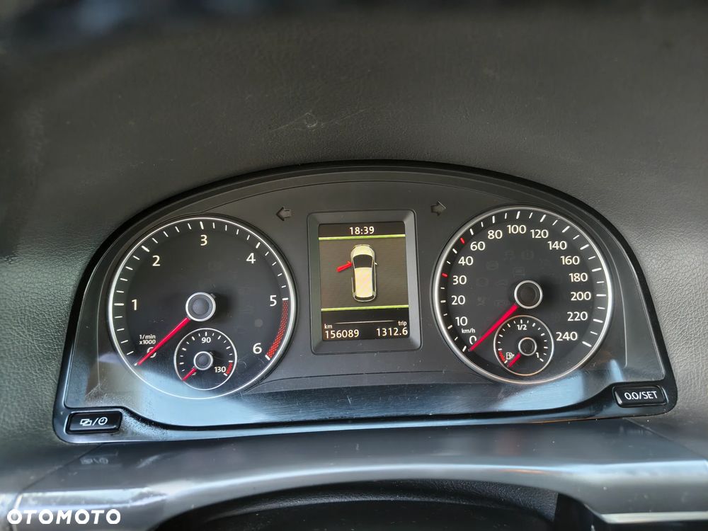 Volkswagen Touran 2.0 TDI DPF Cross DSG - 15