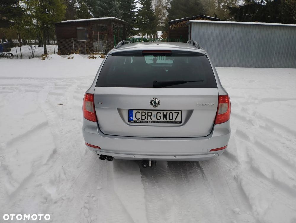 Skoda Superb 2.0 TDI Exclusive - 5