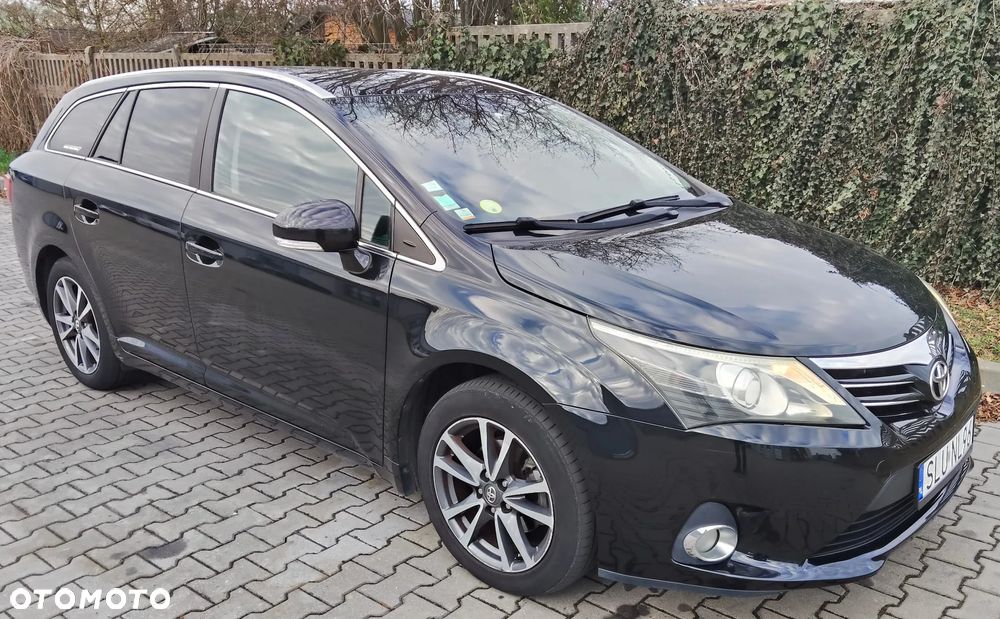 Toyota Avensis 2.0 D-4D Comfort - 1