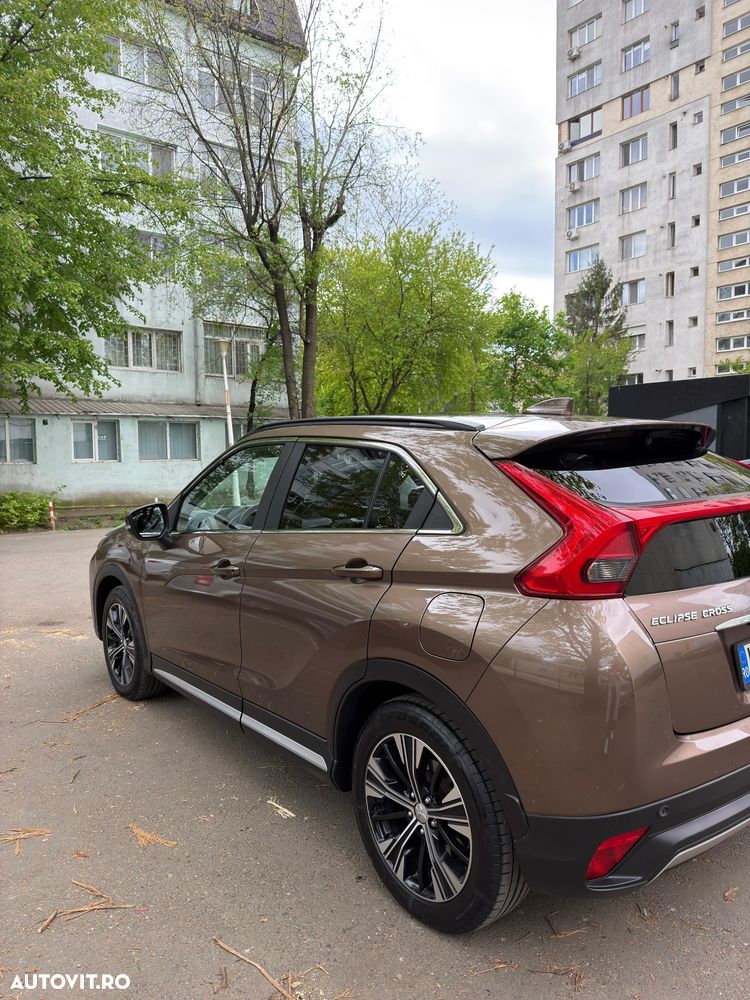 Mitsubishi Eclipse-Cross - 8