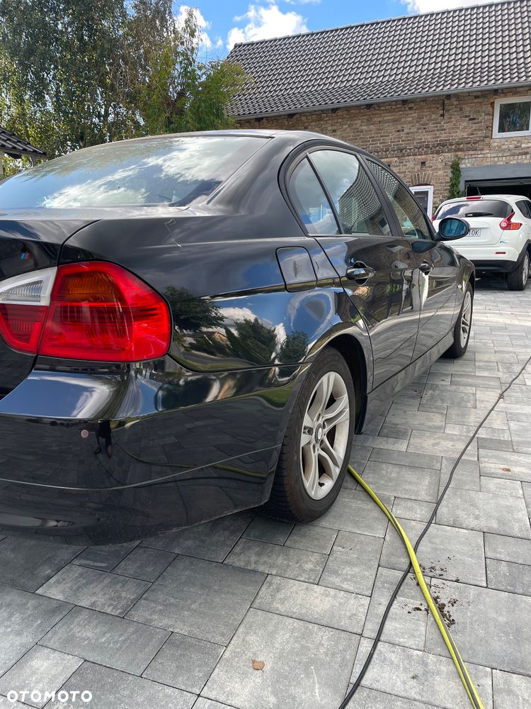 BMW Seria 3 320i - 4