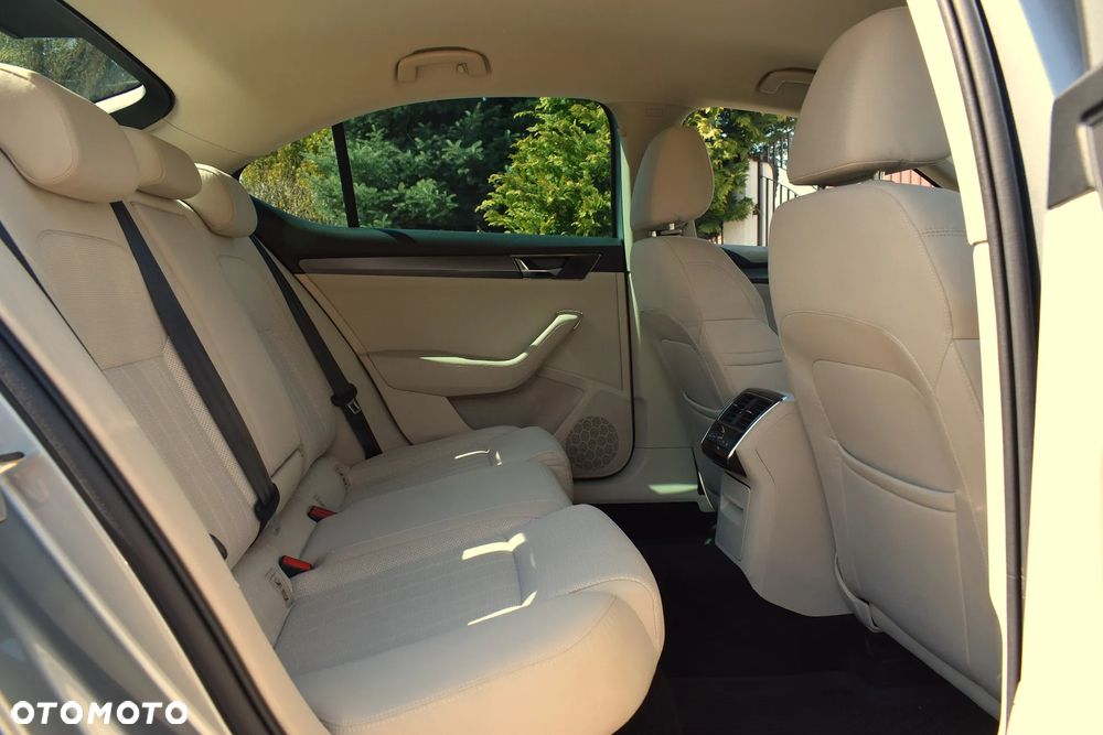 Skoda Superb 1.5 TSI Style DSG - 8