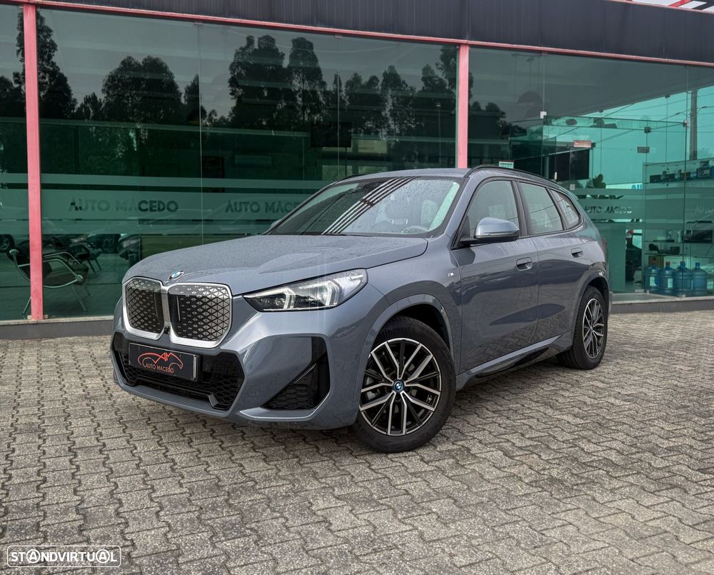 BMW iX1