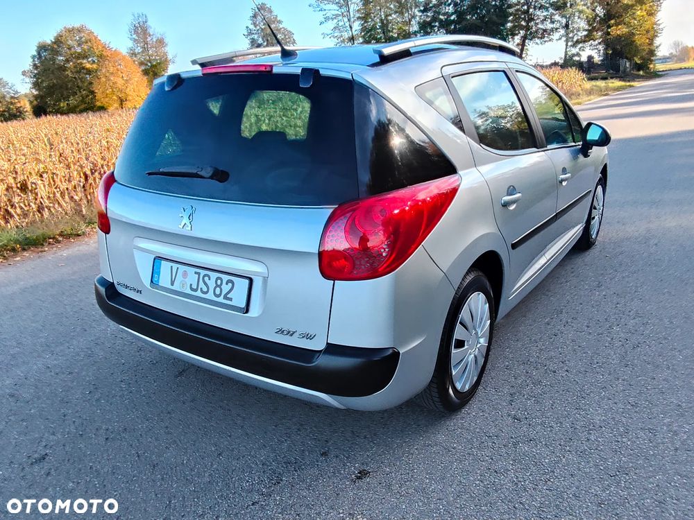 Peugeot 207 75 Urban Move - 10