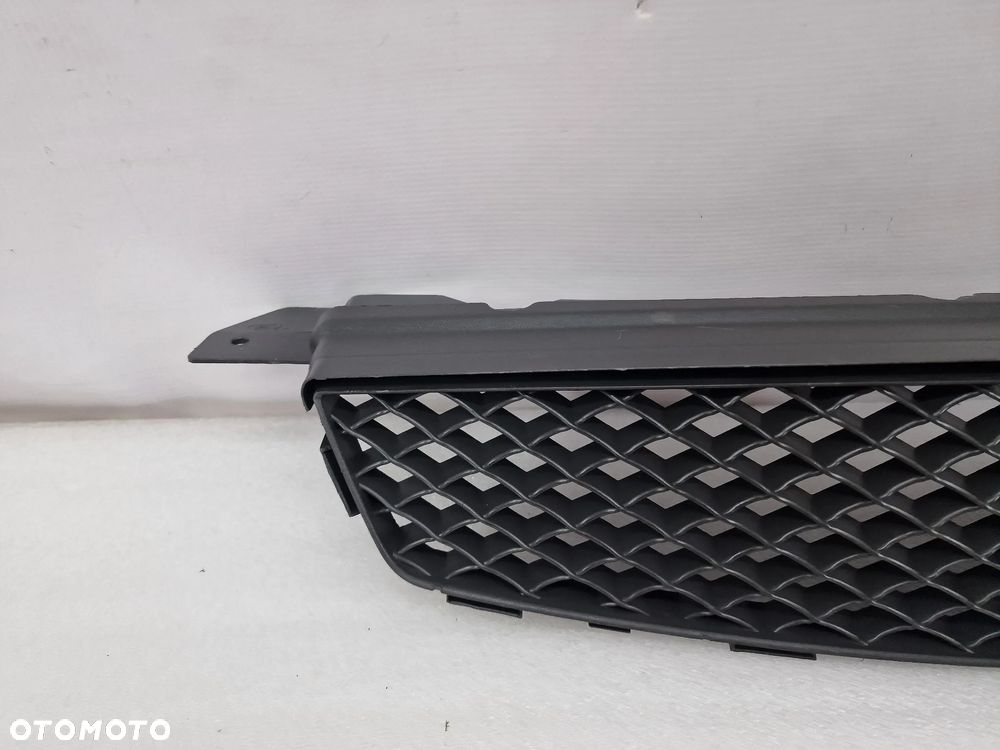 FORD FOCUS MK2 04- ATRAPA / GRILL PRZEDNI PRZÓD , NR 4M51-8138-AE / 4M51-8200AJ / 4M51-8200BJ , NR AUKCJI GL270 - 3