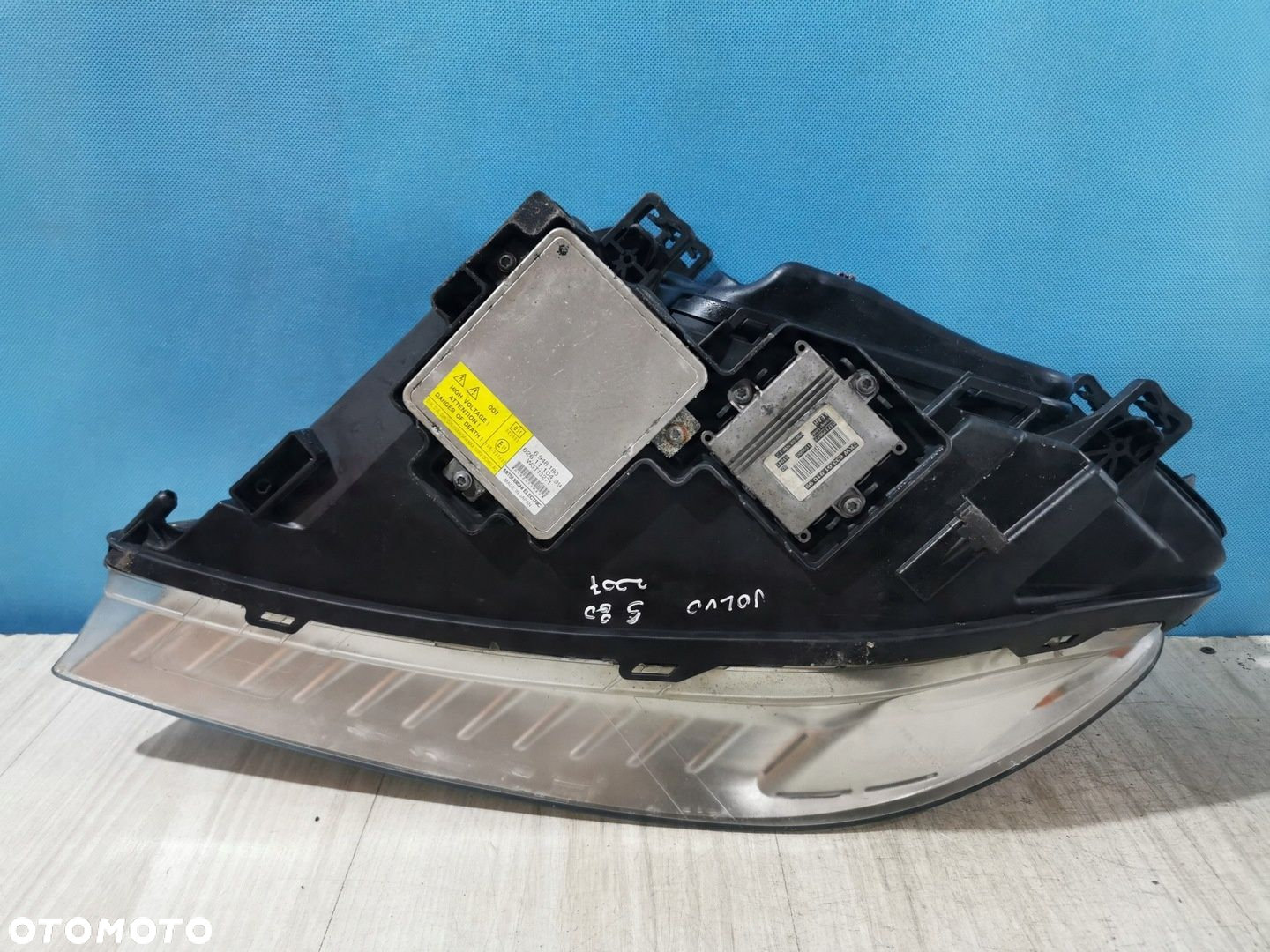 Volvo V70 III S80 II lampa reflektor przód prawa Xenon kompletna - 4