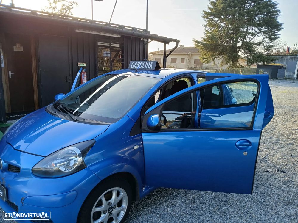 Toyota Aygo 1.0 + AC - 3