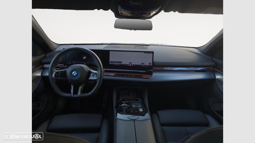 BMW 530 e Pack Desportivo M - 11