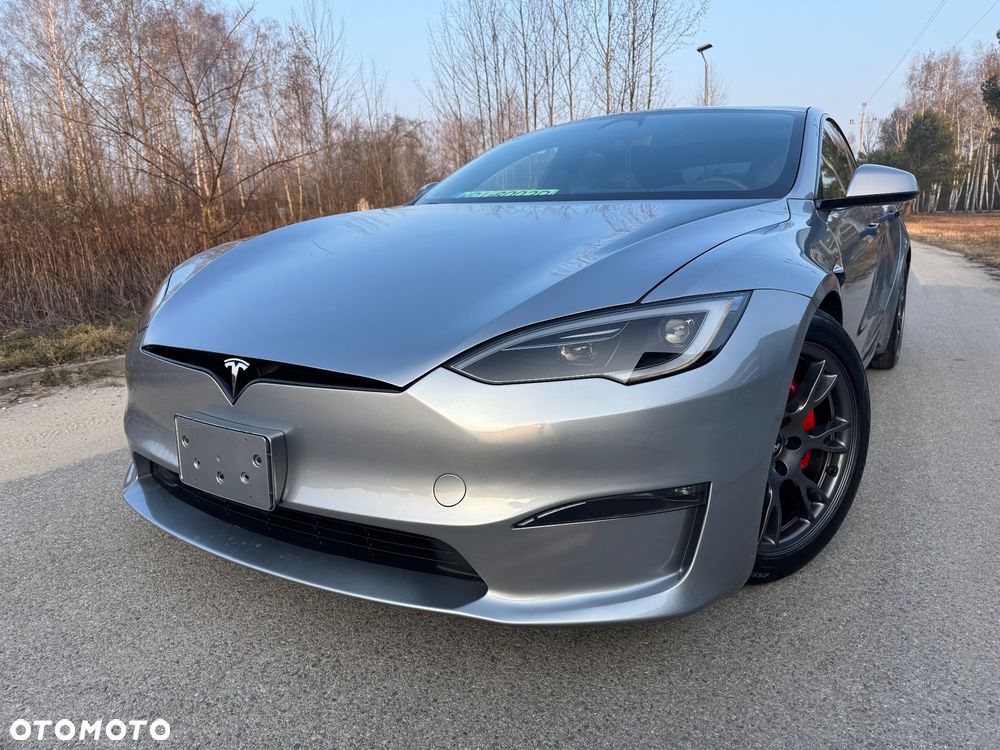 Tesla Model S - 4