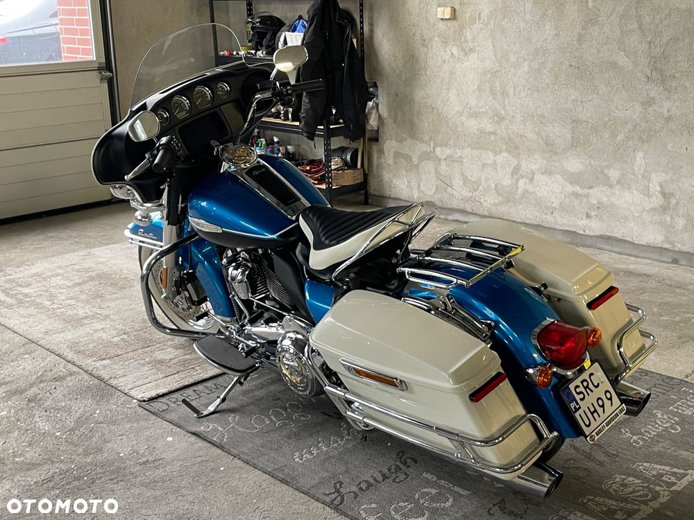 Harley-Davidson FLH Electra Glide - 4