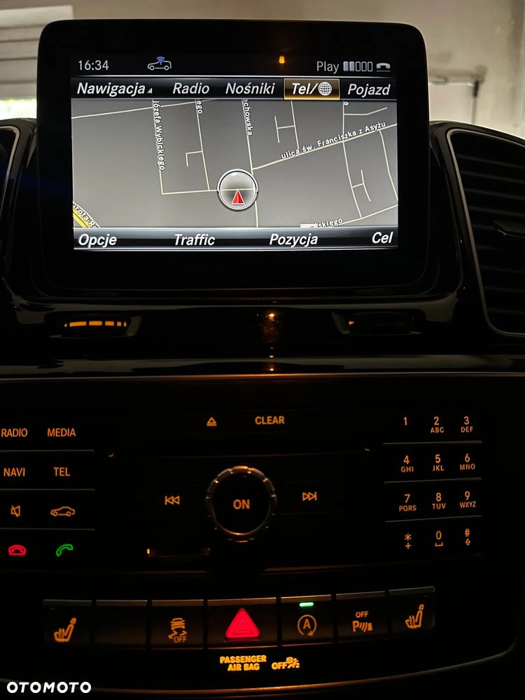 Mercedes-Benz GLE - 26