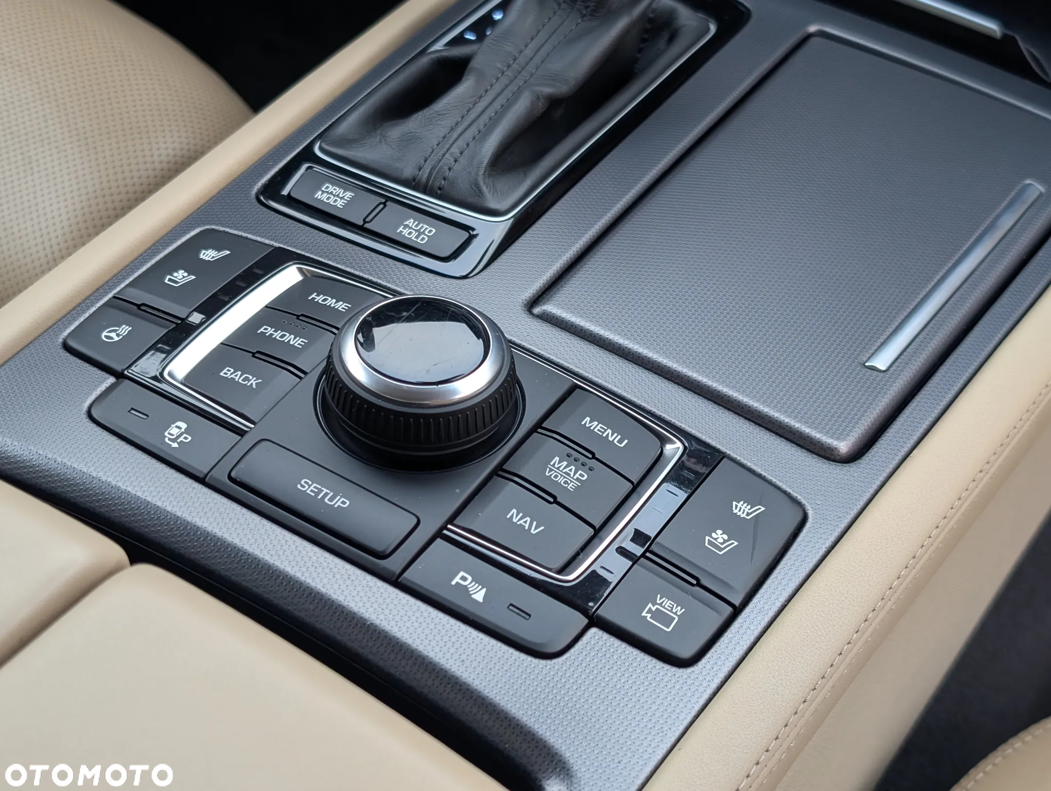 Hyundai Genesis 3.8 V6 GDI - 27