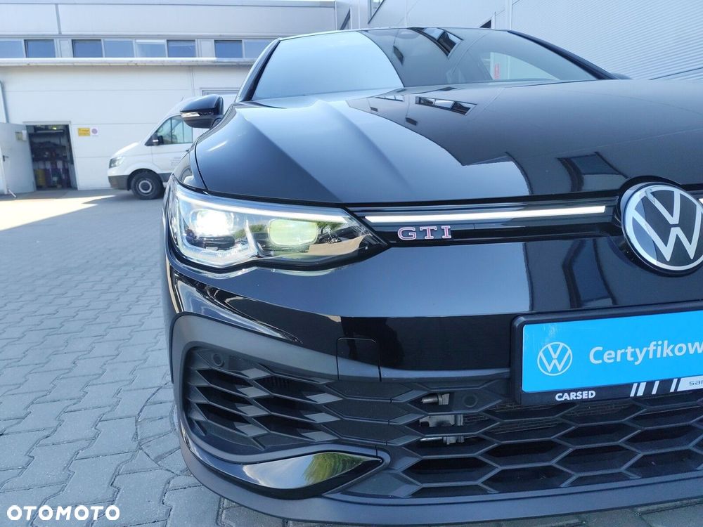 Volkswagen Golf - 31