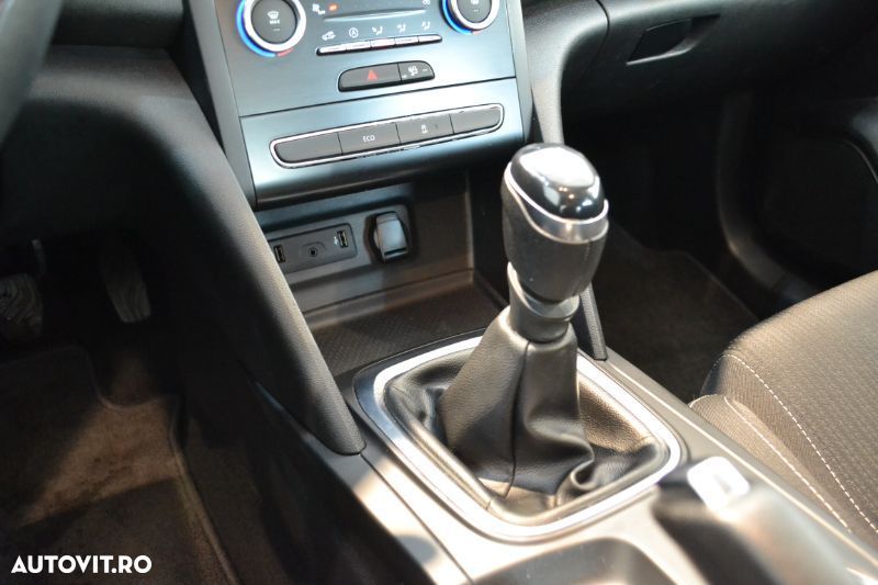 Renault Megane Blue dCi 116 Zen - 16