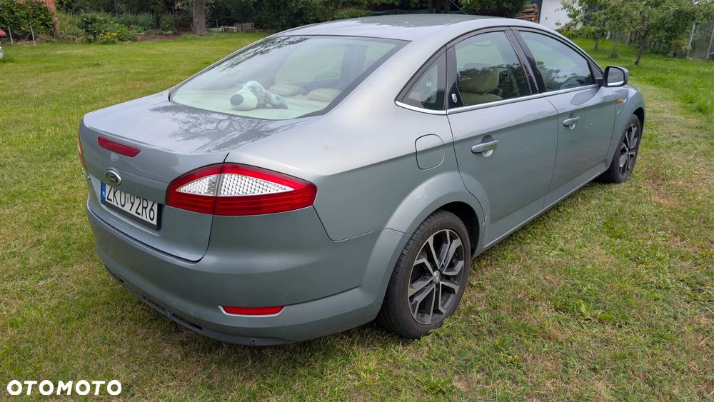 Ford Mondeo 2.5 Ghia - 7
