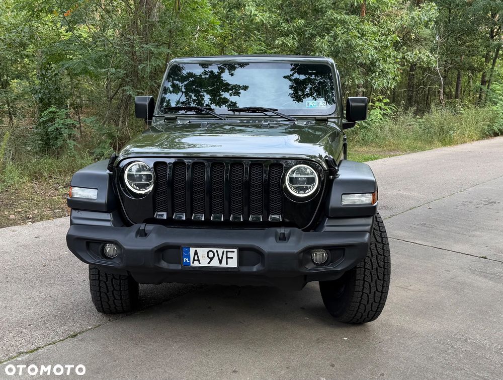 Jeep Wrangler - 2