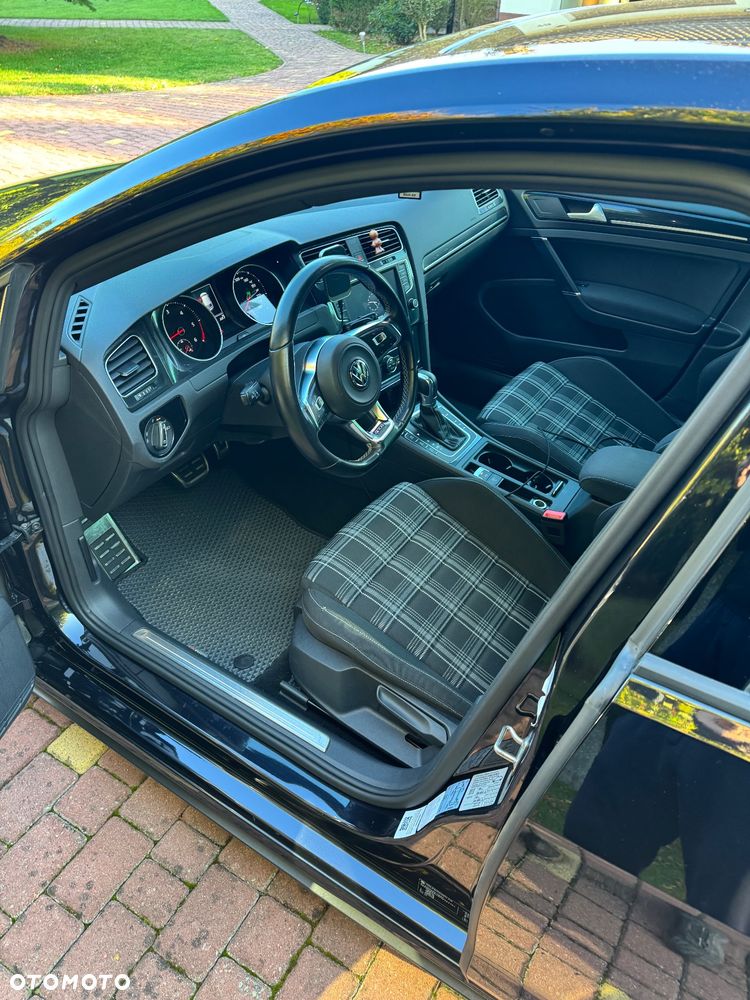 Volkswagen Golf VII 2.0 TDI BMT GTD DSG - 13