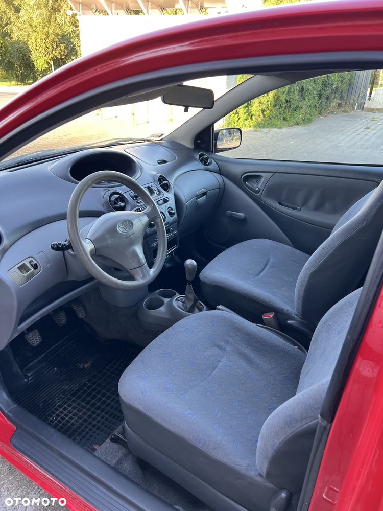 Toyota Yaris 2002 photo 4