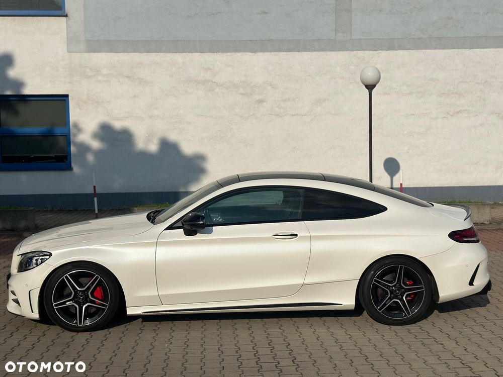 Mercedes-Benz Klasa C 300 9G-TRONIC AMG Line - 5