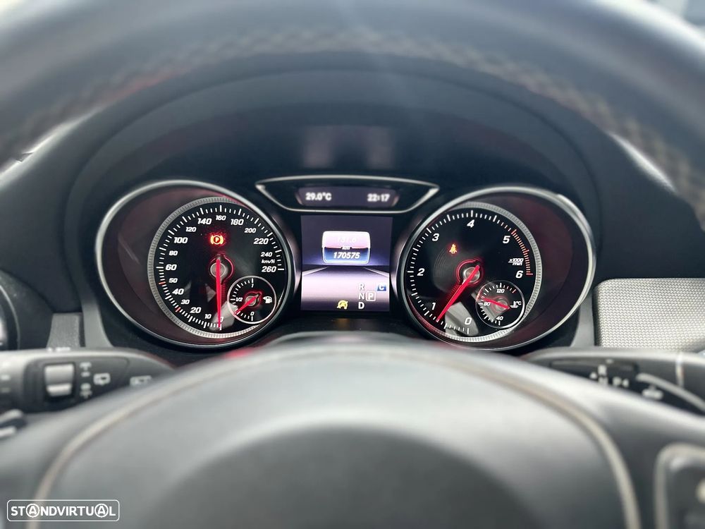 Mercedes-Benz CLA 200 d Shooting Brake Urban Aut. - 11