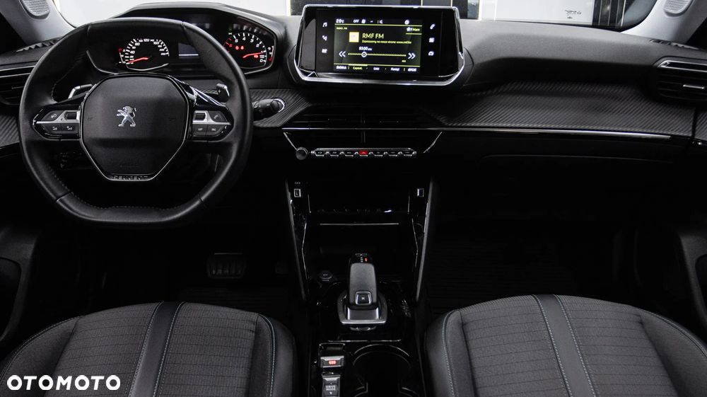 Peugeot 2008 1.2 PureTech Allure S&S EAT8 - 17