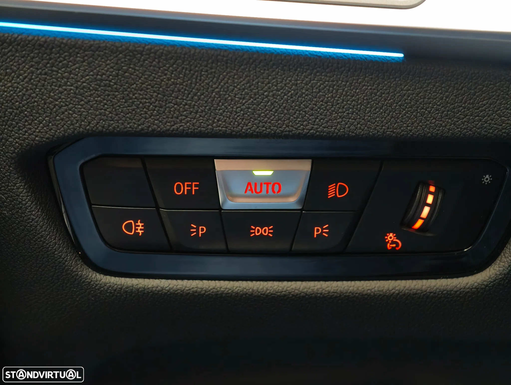 BMW 320 d Pack Desportivo M Pro Auto - 35