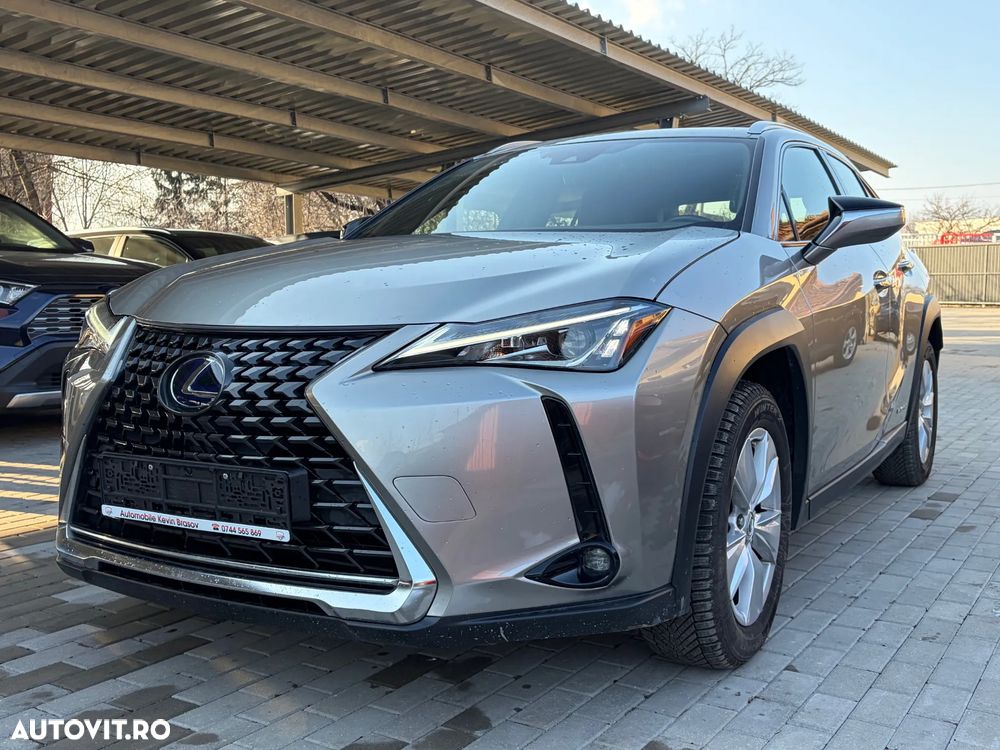 Lexus UX 250h Business Edition - 28