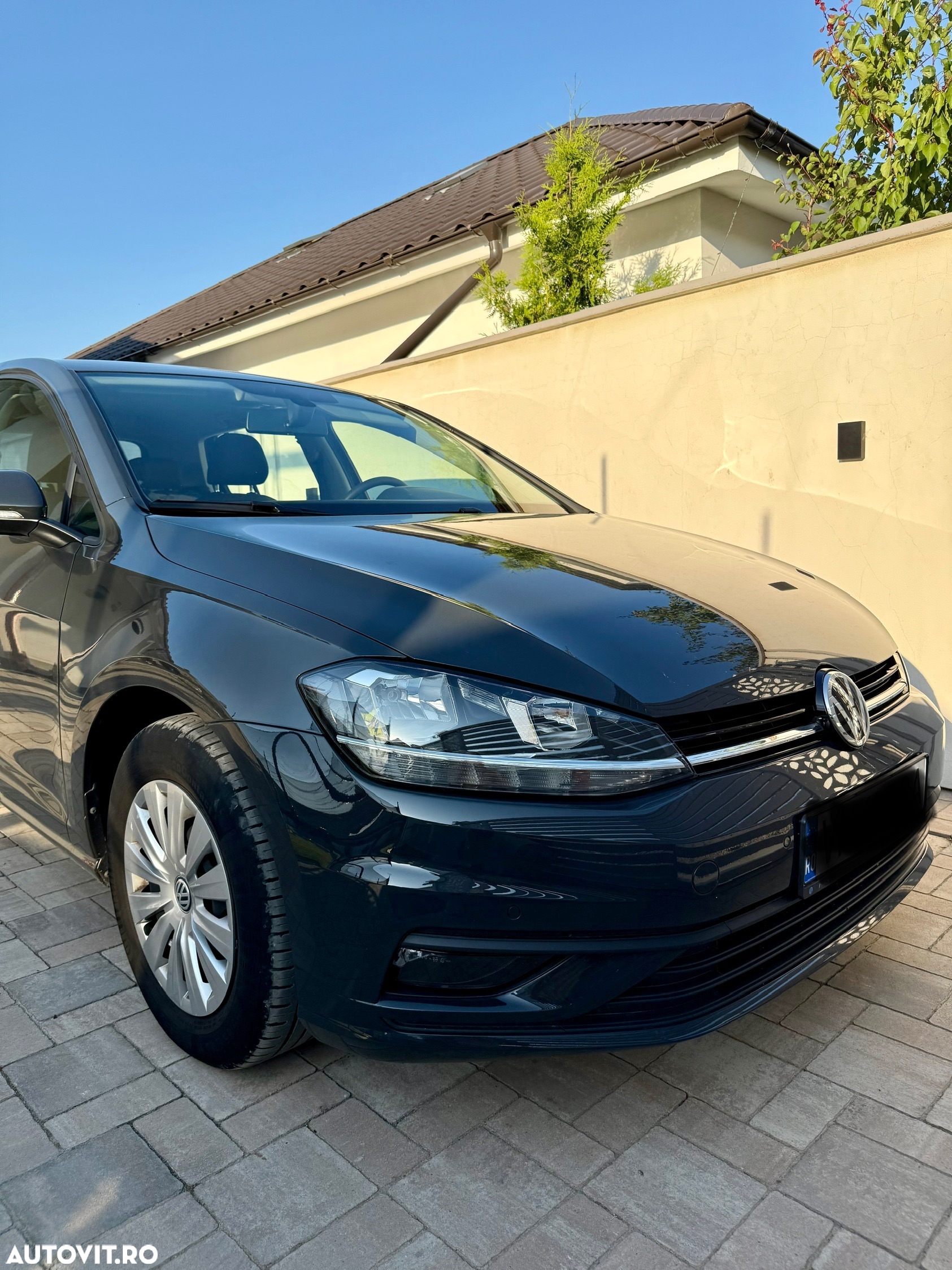 Volkswagen Golf 1.6 TDI Highline - 27