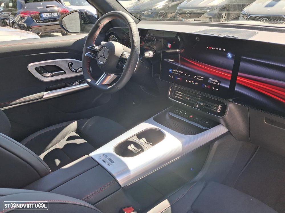 Mercedes-Benz GLB 250+ EQ - 16