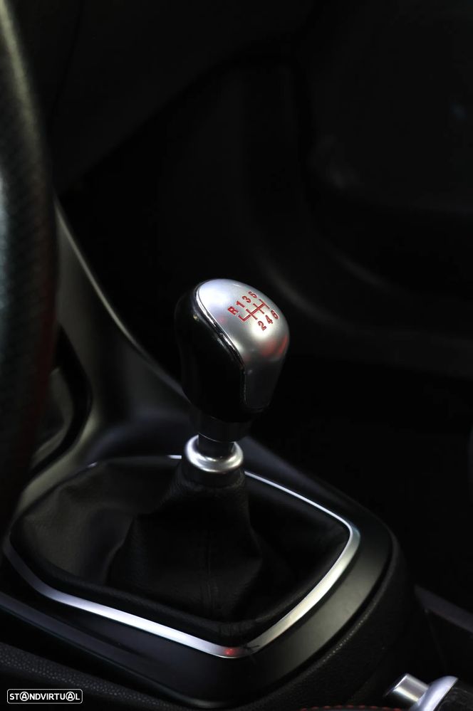 Ford Fiesta 1.6 T ST - 2
