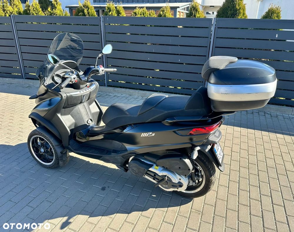 Piaggio MP-3 - 5