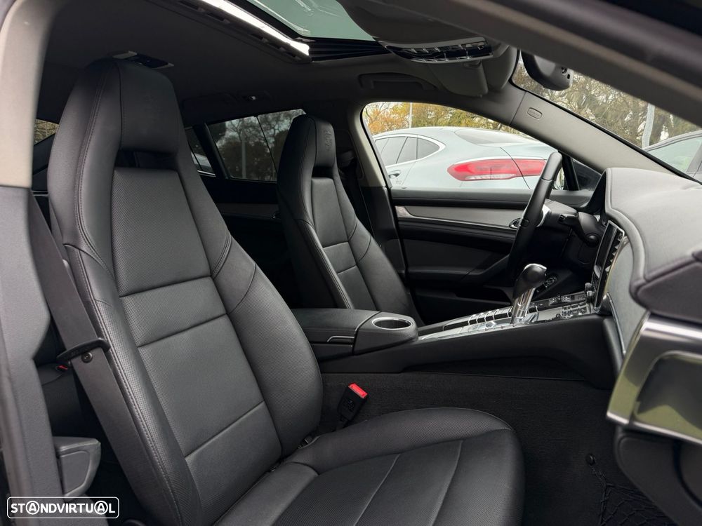 Porsche Panamera Standard - 21