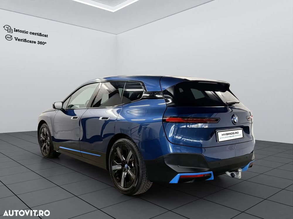 BMW iX xDrive40 - 3